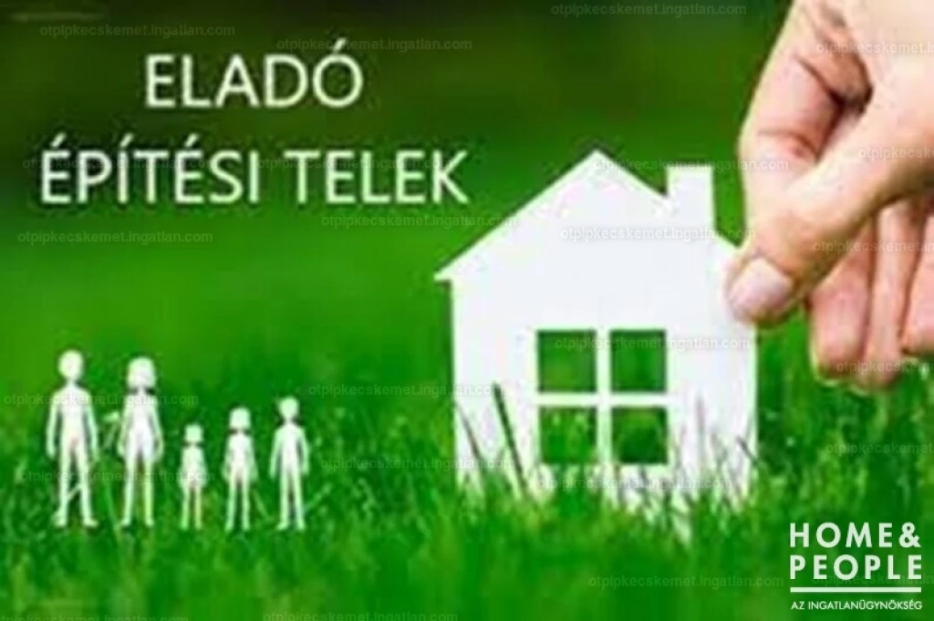 Baktói kiskertekben telek eladó!