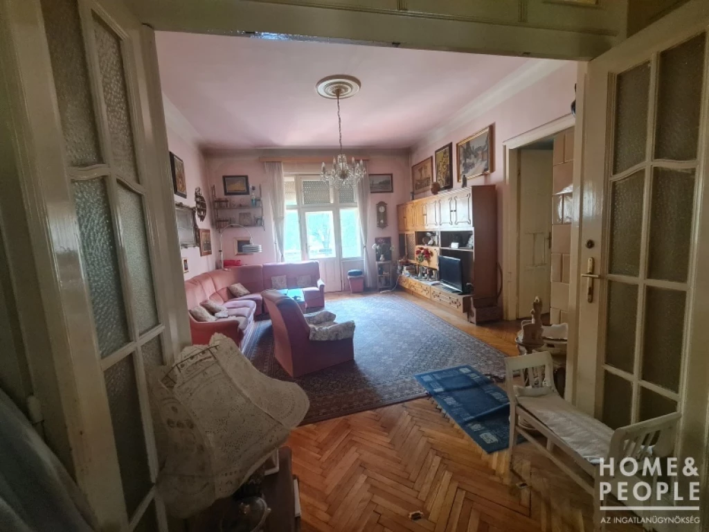 Eladó téglalakás, Szeged, Szeged Belváros