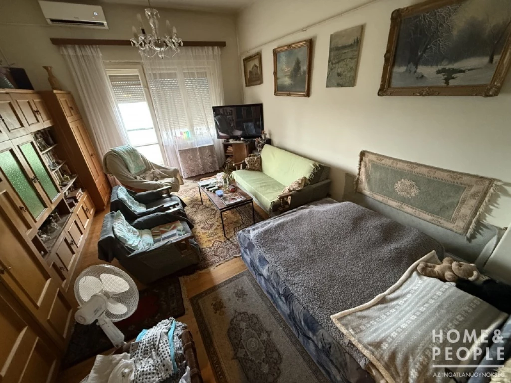 Eladó tégla lakás Szeged belvárosában!