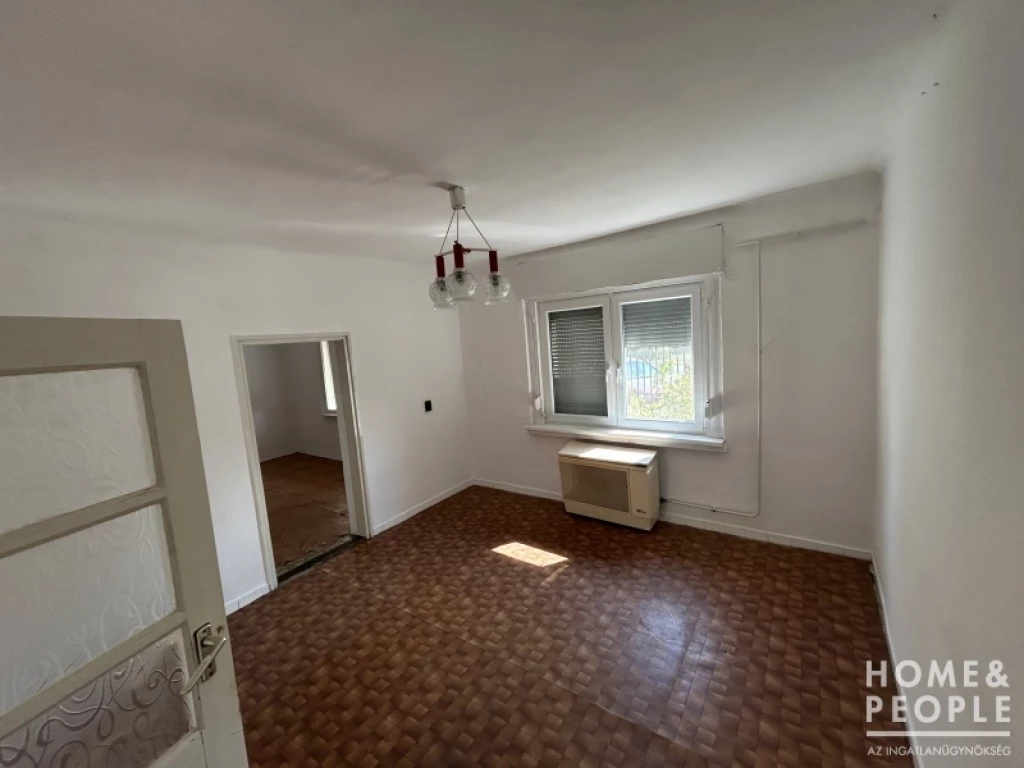 Családi ház Zsanán !