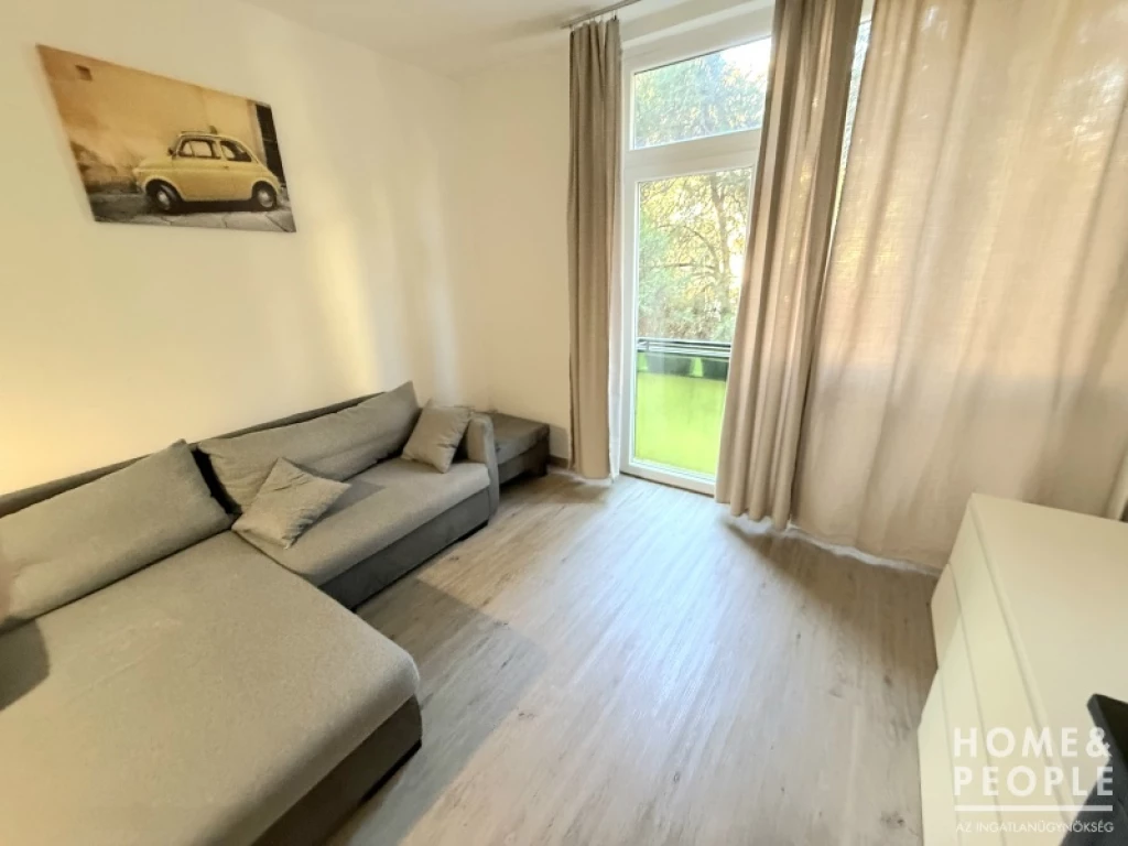 Eladó téglalakás, Szeged, Szeged Belváros