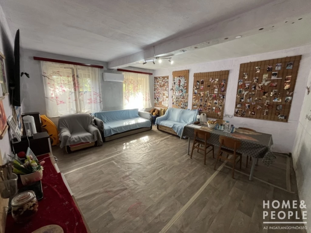 Eladó vegyes ház Kiszomboron!