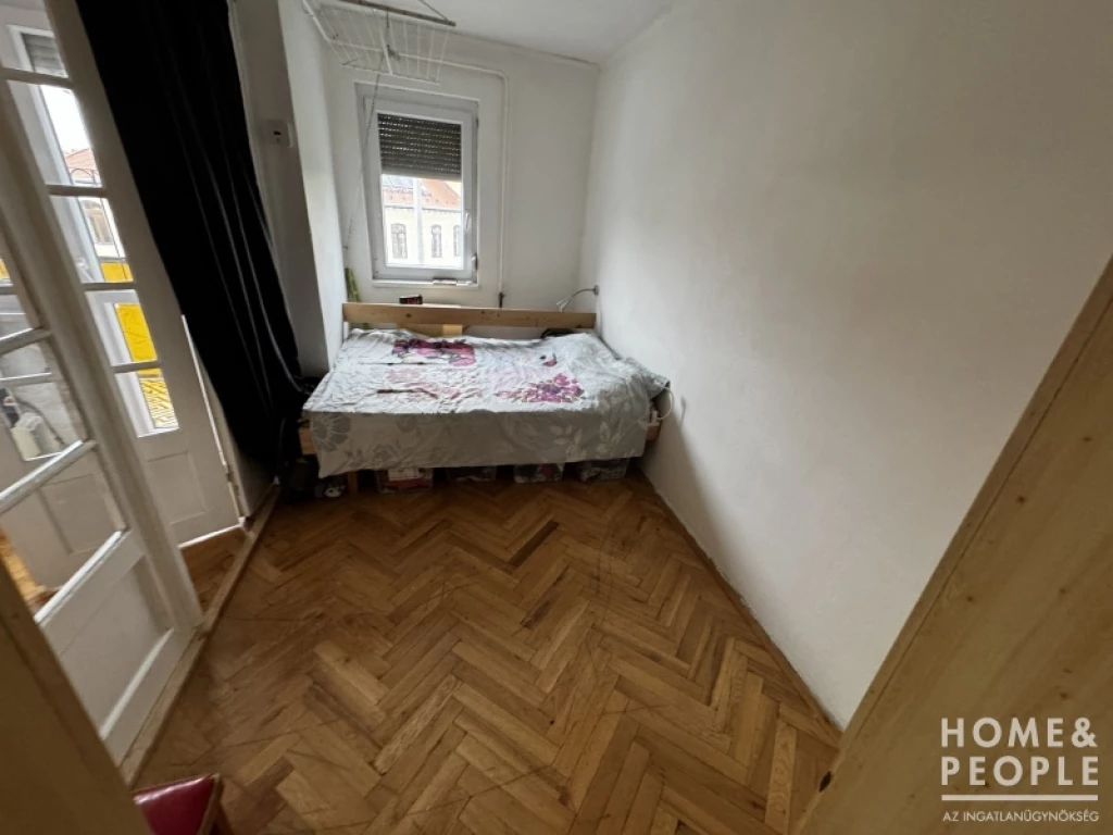 For sale brick flat, Hódmezővásárhely