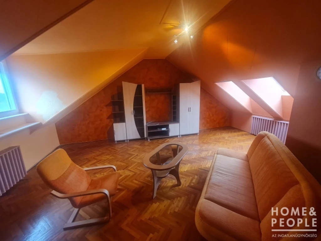 For sale brick flat, Hódmezővásárhely