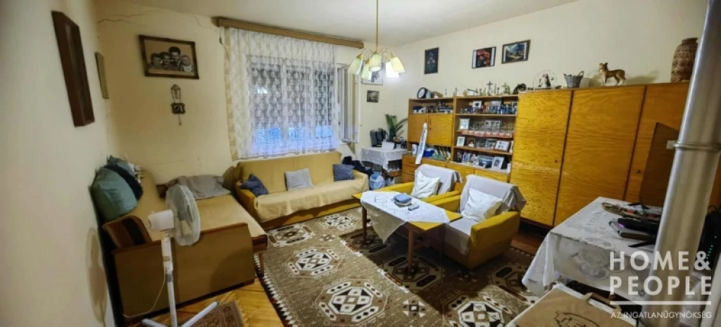 Újszegeden ház eladó!