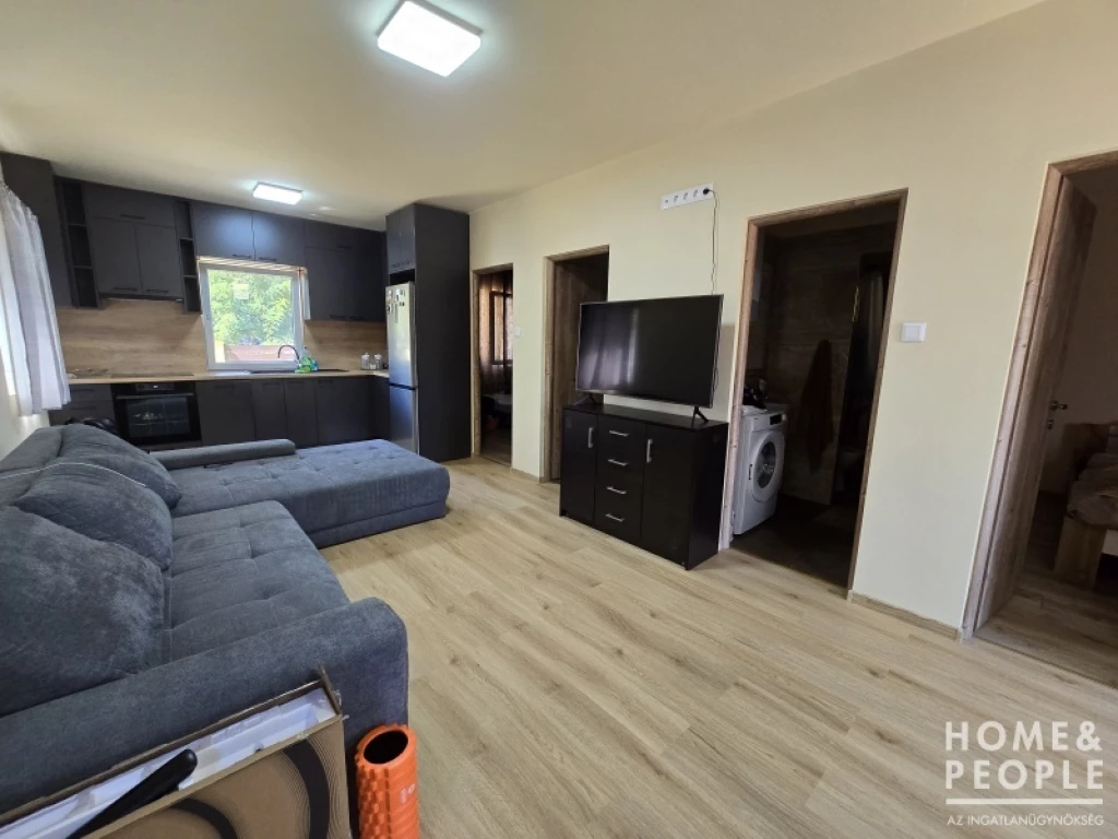 c3-1-name c2-1-name, Szeged, Sziksósfürdő