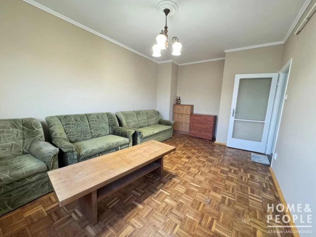 For sale brick flat, Hódmezővásárhely