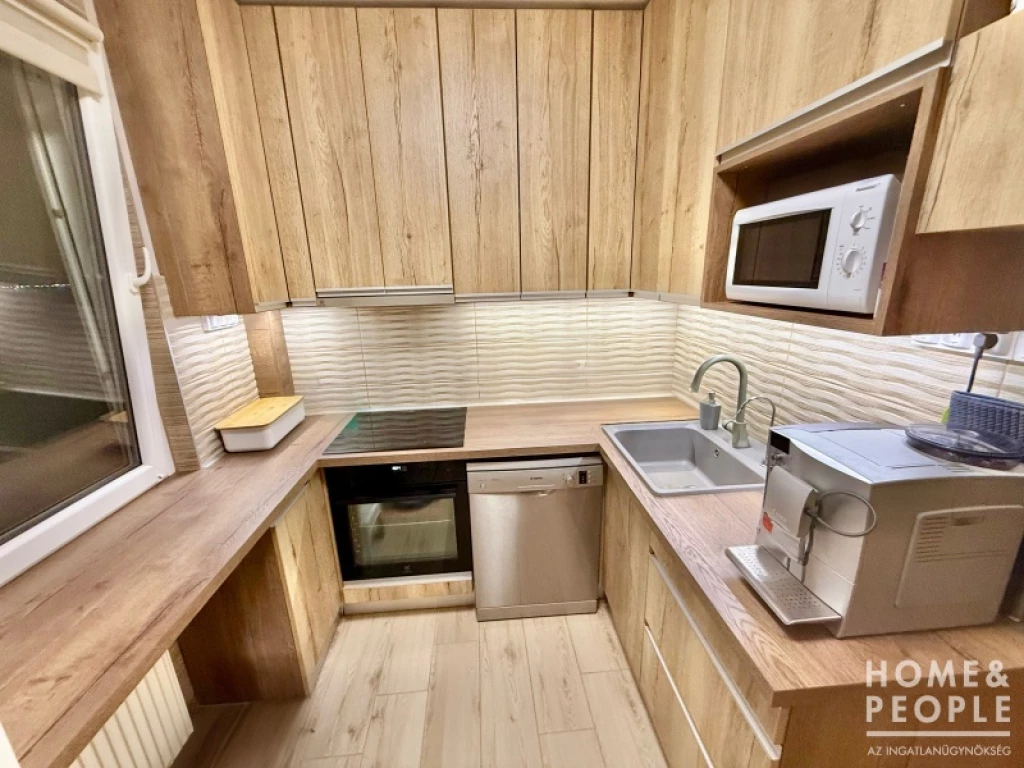 For sale brick flat, Szeged, Makkosház