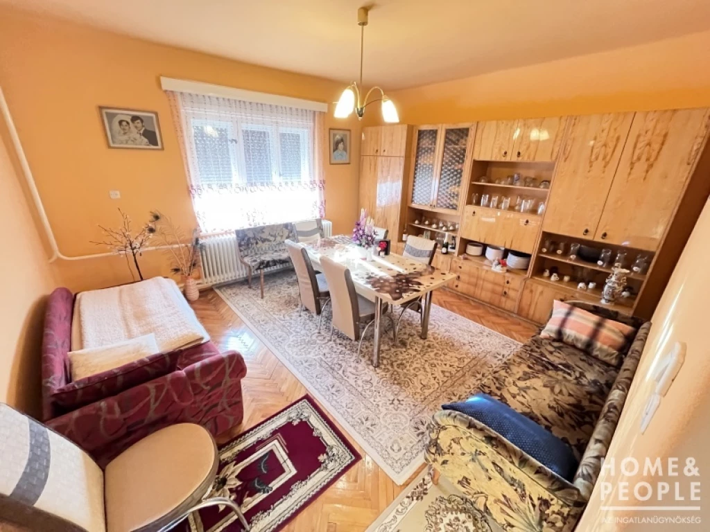 Eladó családi ház Csengelén!