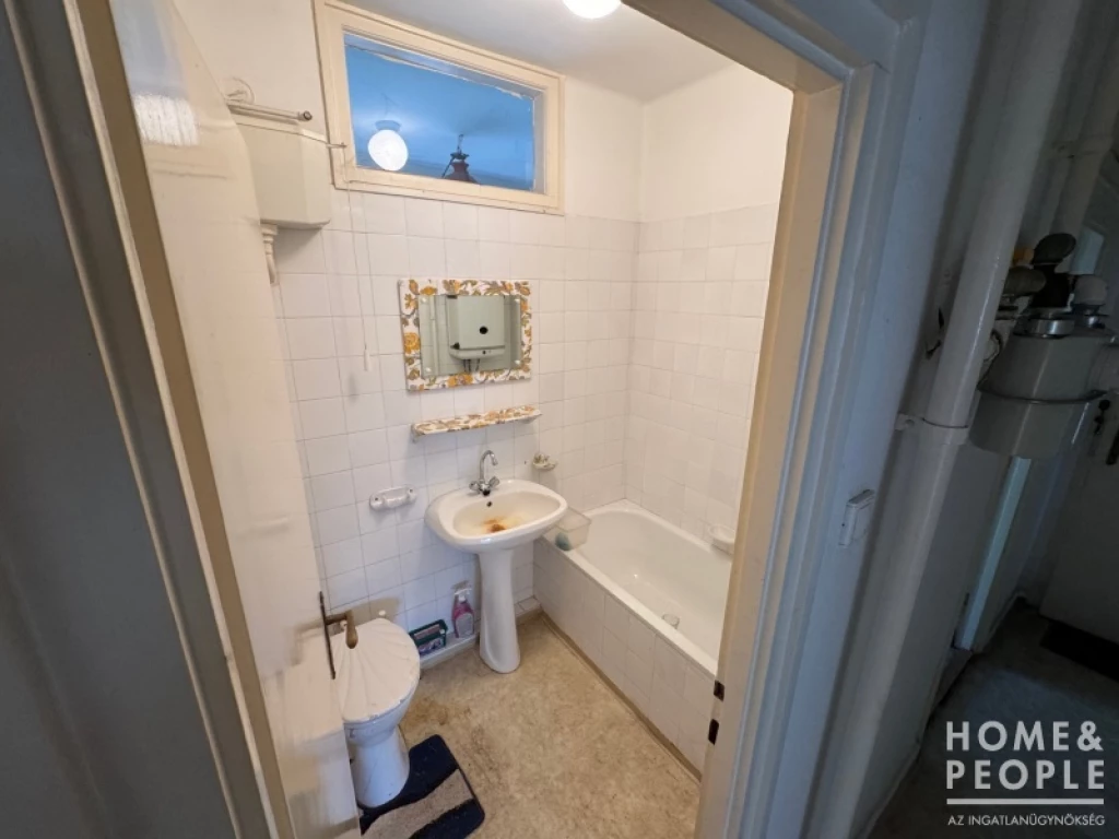 For sale brick flat, Hódmezővásárhely