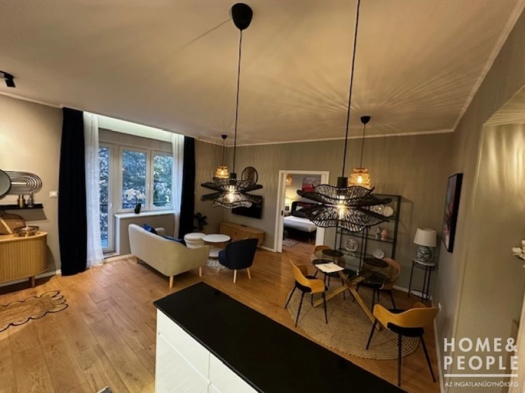 Eladó téglalakás, Szeged, Szeged Belváros