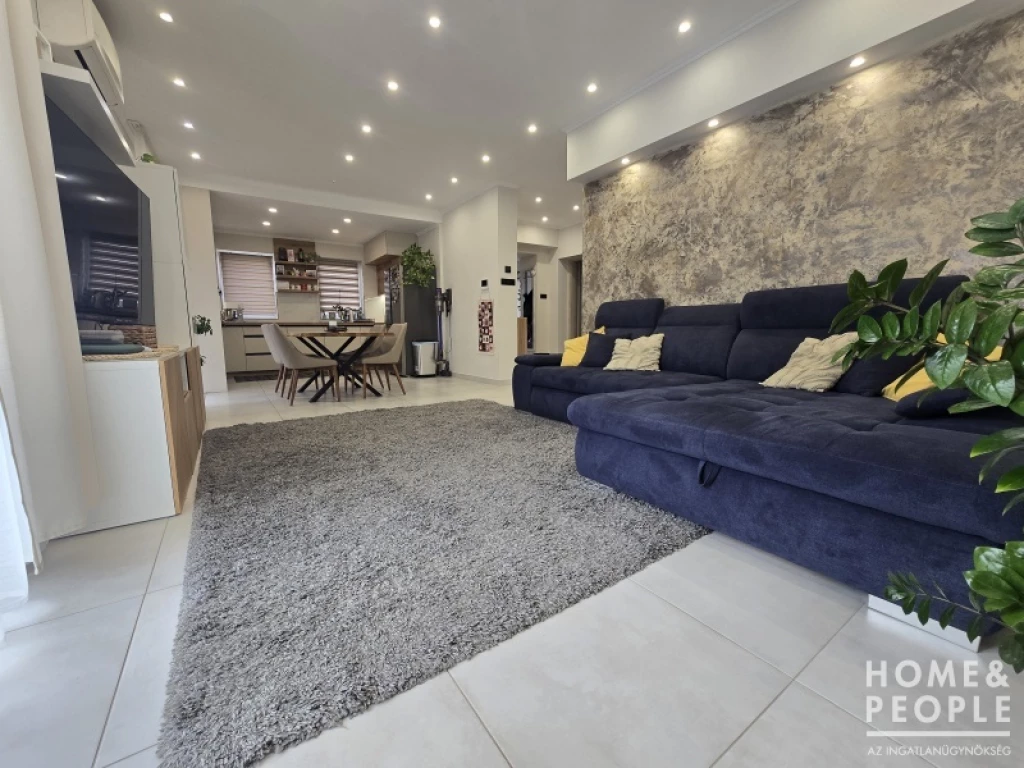 Eladó tiszaszigeti patika családi ház!