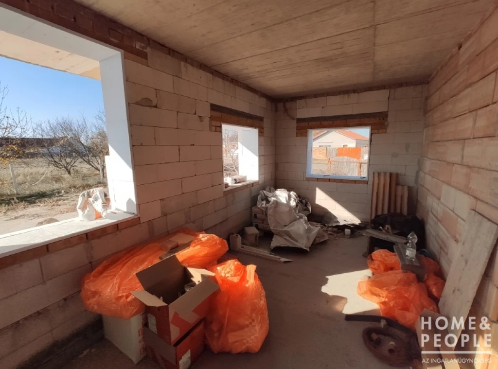 Eladó újépítésű ház Szegeden!