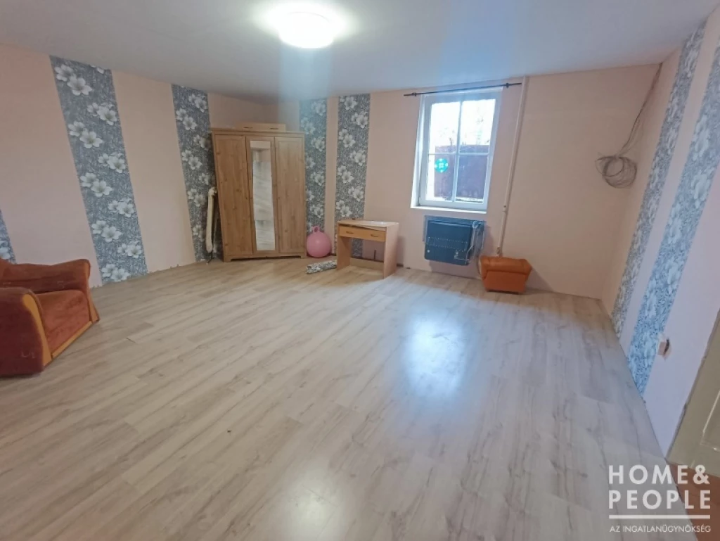 Baksi 3 szobás ház!