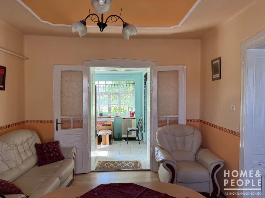 c3-1-name c2-1-name, Kistelek