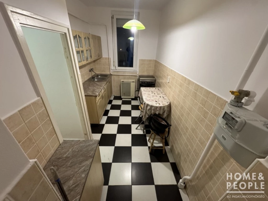 c3-1-name c2-19-name, Makó