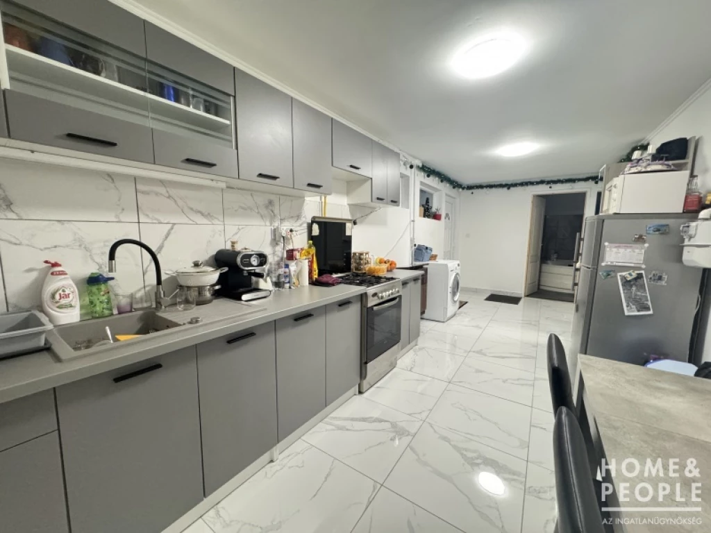 Teljesen felújított, 3 szobás családi ház eladó Hódmezővásárhelyen!