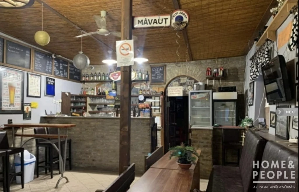 Deszki üzlethelyiség/kocsma eladó!