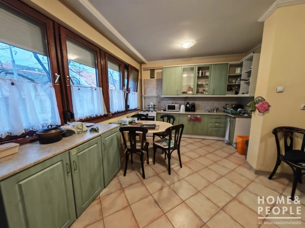 Földszinti lakás eladó