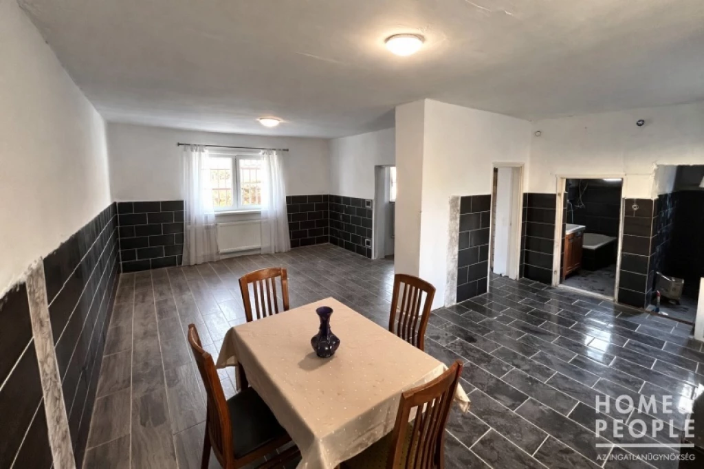 Családi ház eladó !