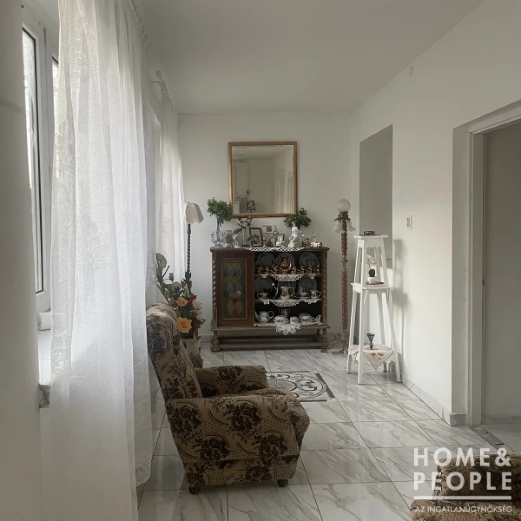 c3-1-name c2-1-name, Kistelek