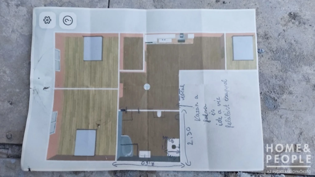 Eladó szerkezetkész ház Makón