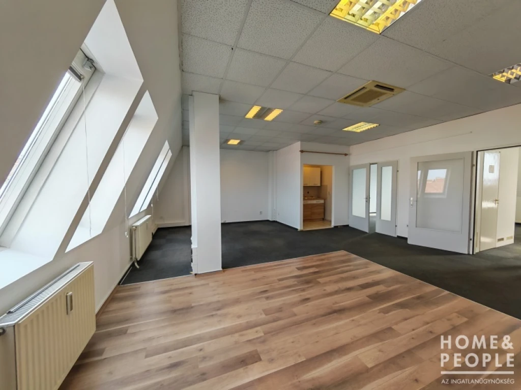 Belváros iroda eladó