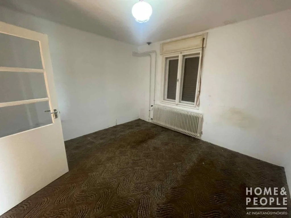 Eladó kisház  Baktóban