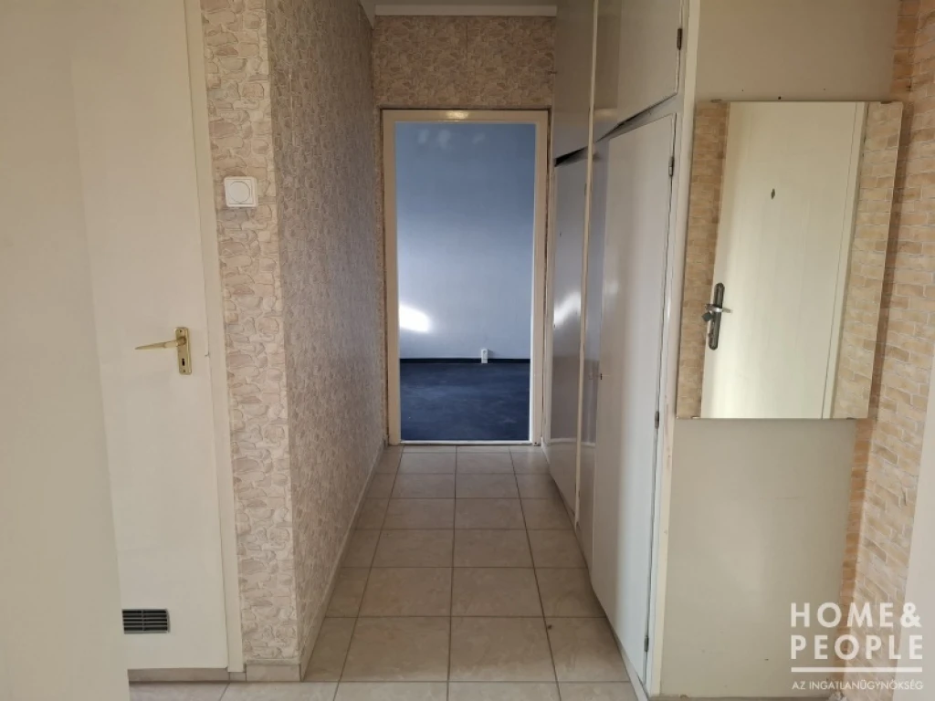 Újszegedi panel eladó!