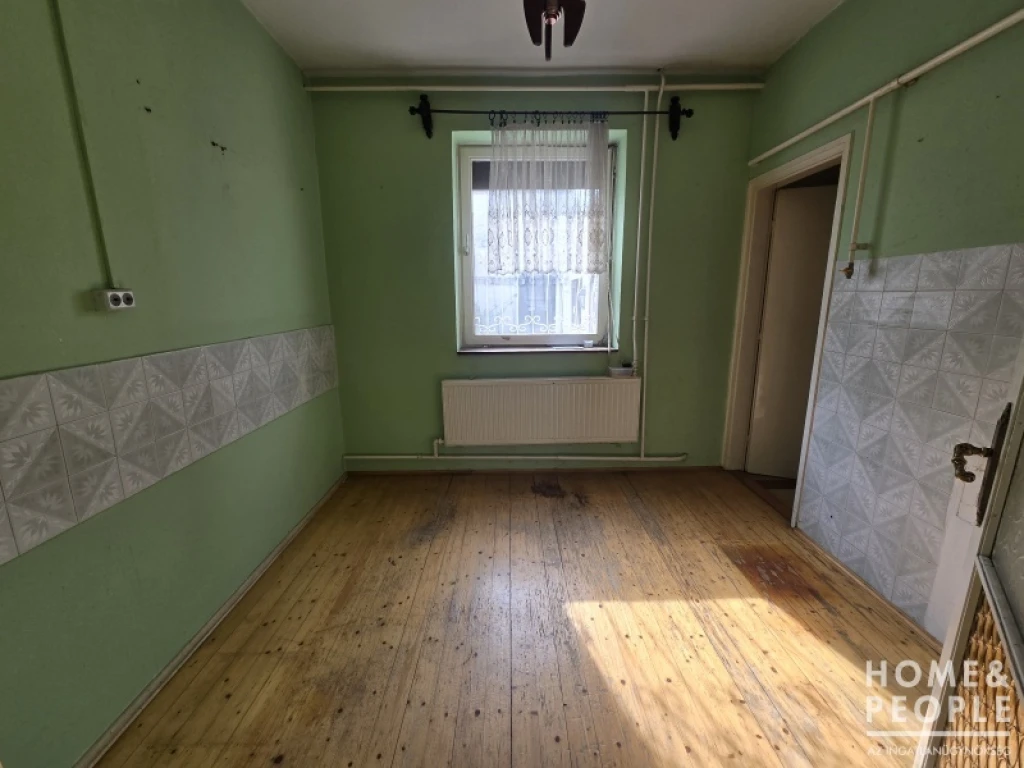 Eladó családi ház a Lázár utcánál!