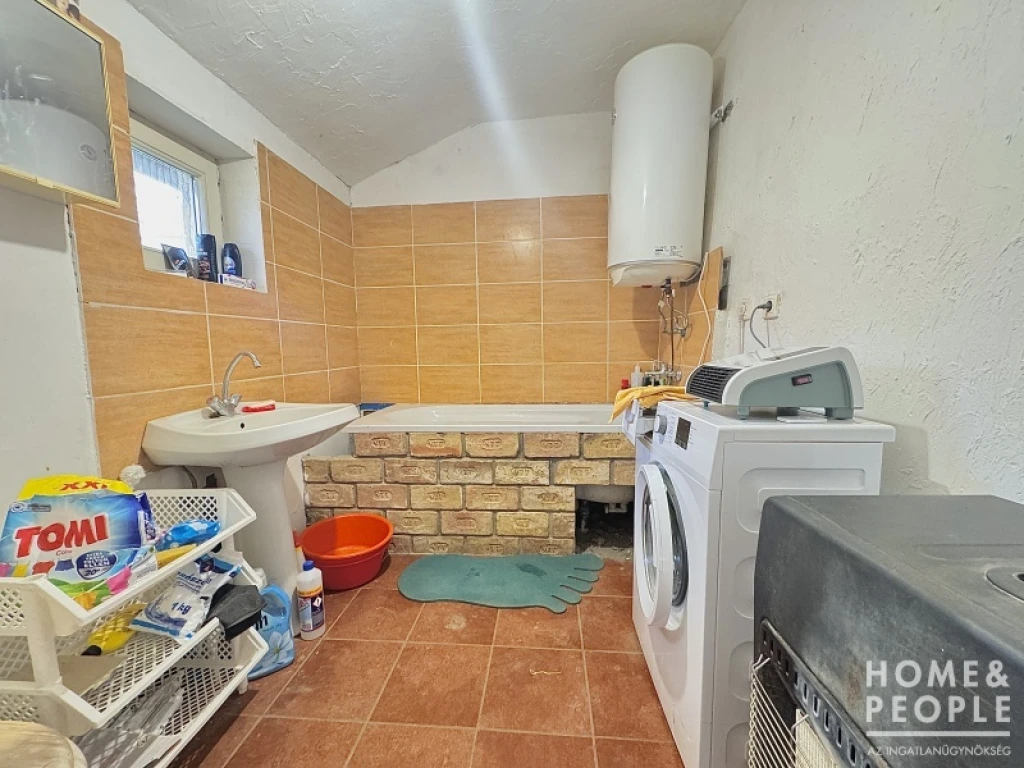 2 szobás családi ház eladó Hódmezővásárhelyen!