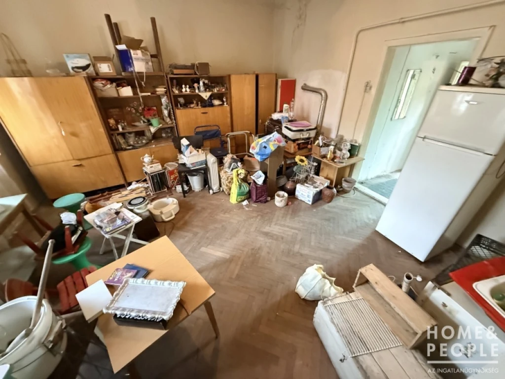 Eladó tégla lakás Móravároson!