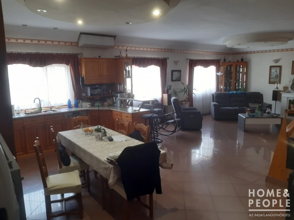 Eladó családi ház, Hódmezővásárhely