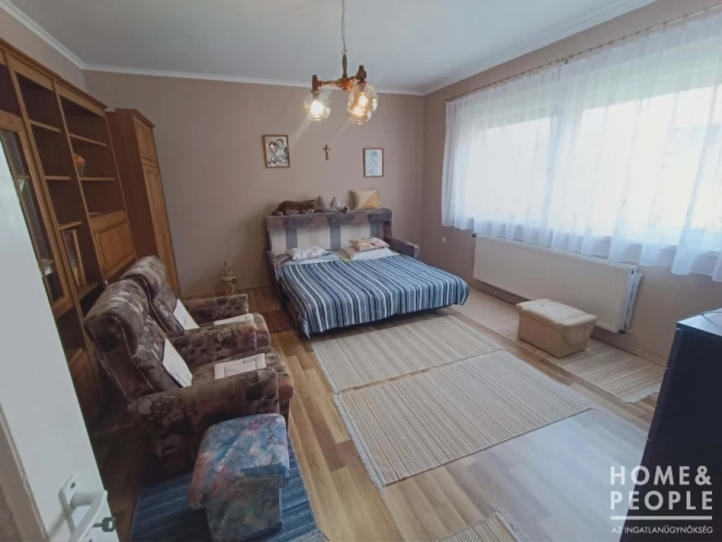 Eladó családi ház, Ásotthalom