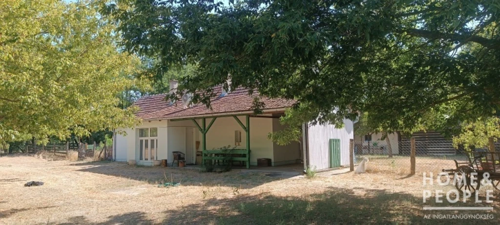 Eladó családi ház, Öttömös