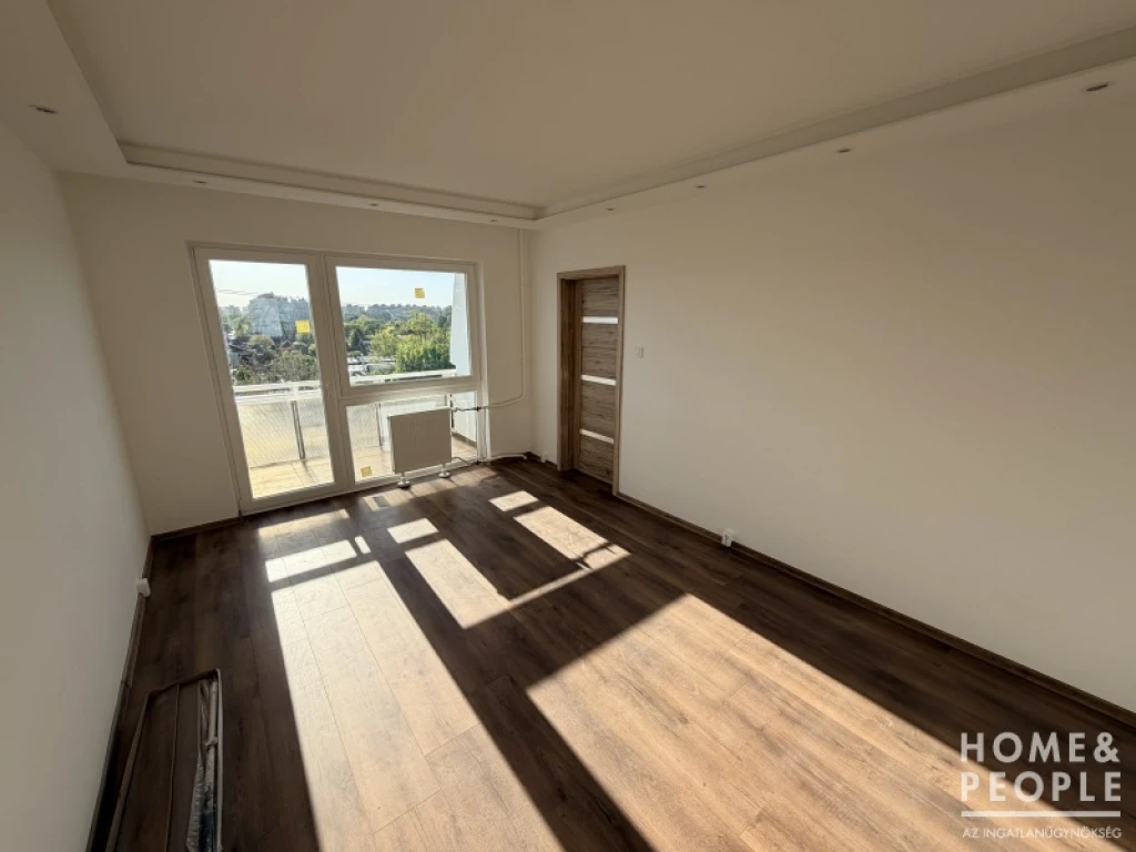 Felsőtiszaparti Teljesen felújított lakás