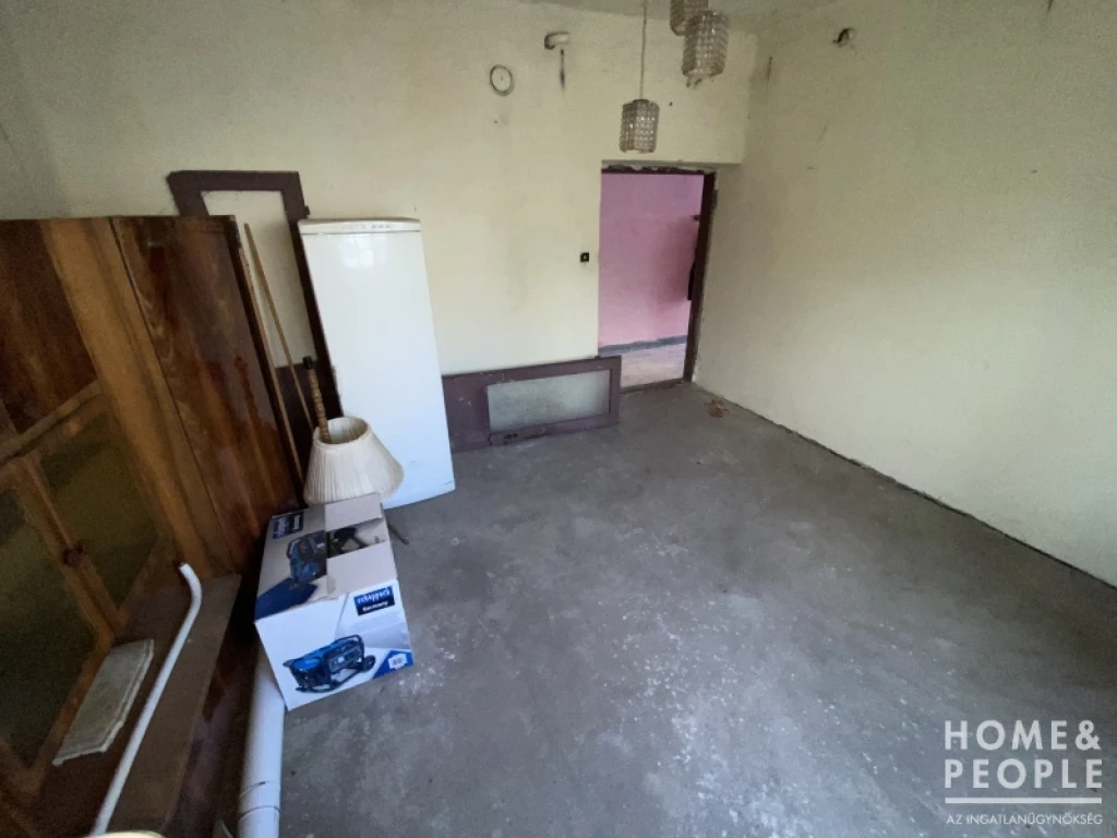 Eladó családi ház, Kiszombor