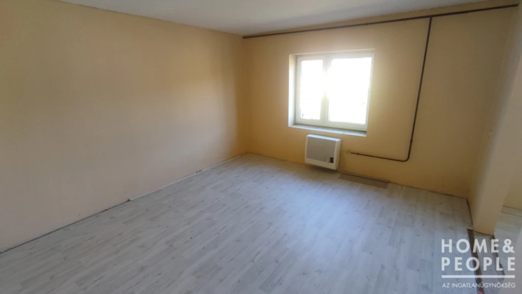 Eladó vásárhelyi tégla ház