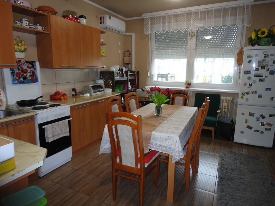 For sale panel flat, Nyíregyháza, Fazekas János tér