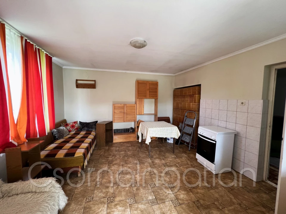 For rent house, Szilsárkány