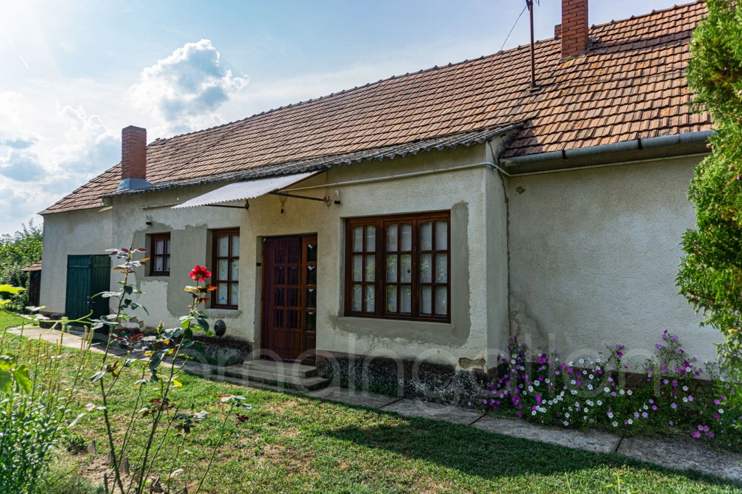 For sale house, Rábacsanak