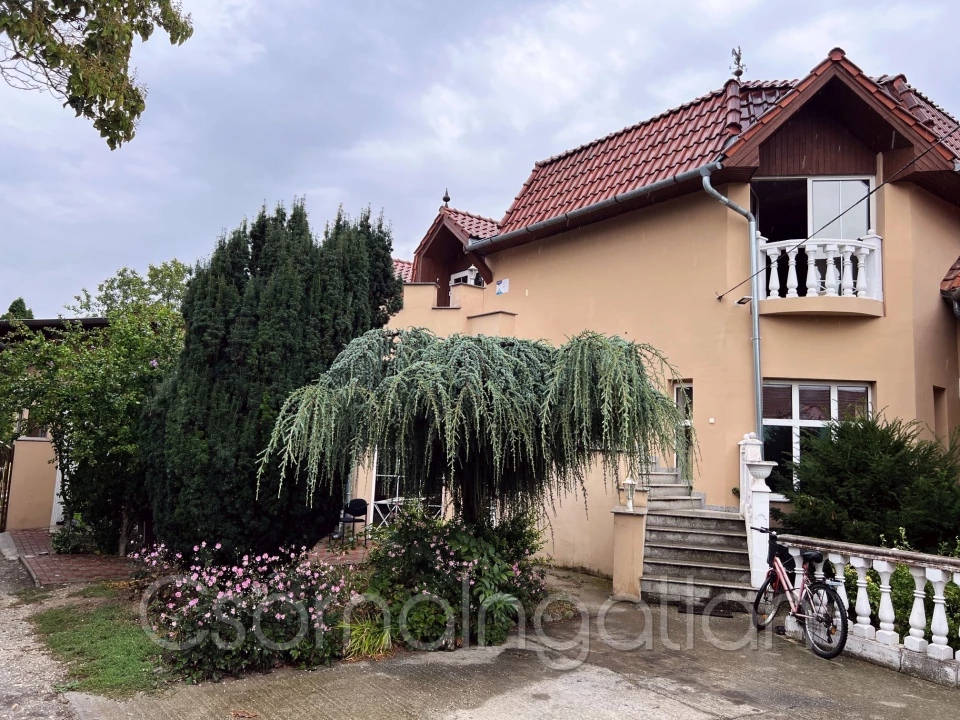 Eladó hotel, panzió, Fertőszentmiklós