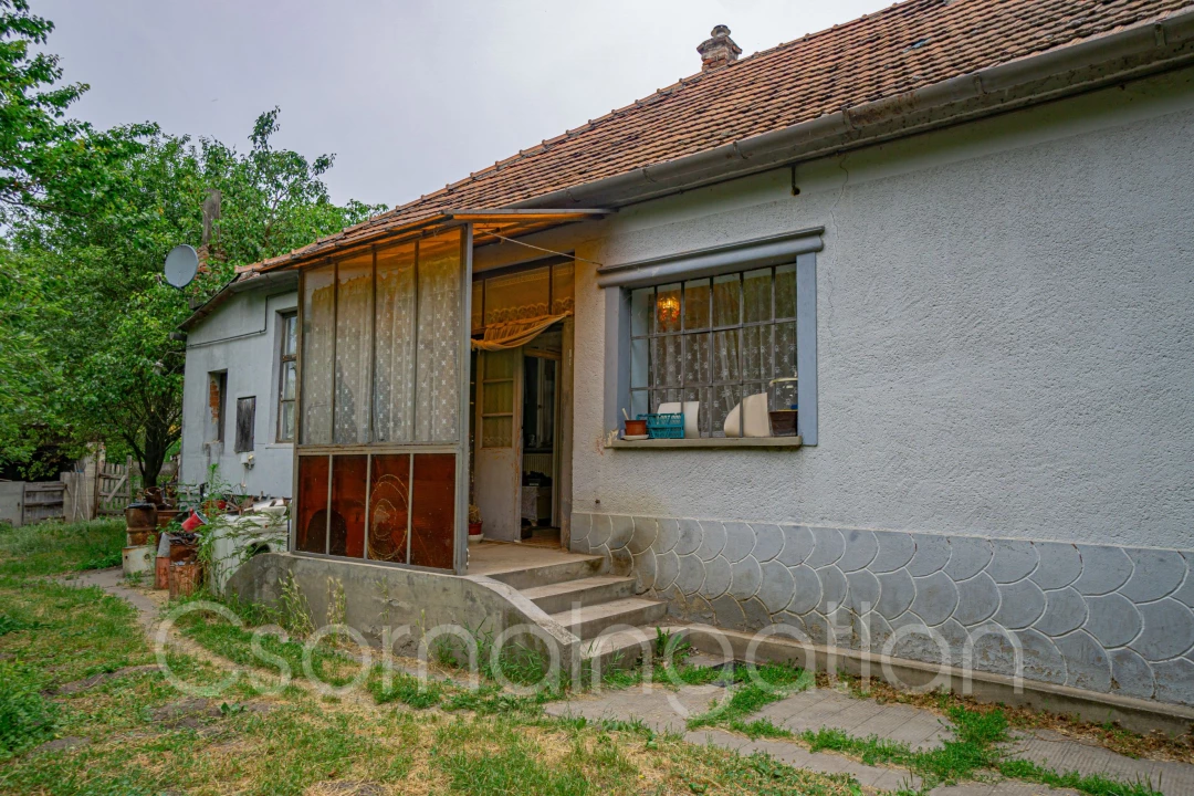 Eladó családi ház, Kóny