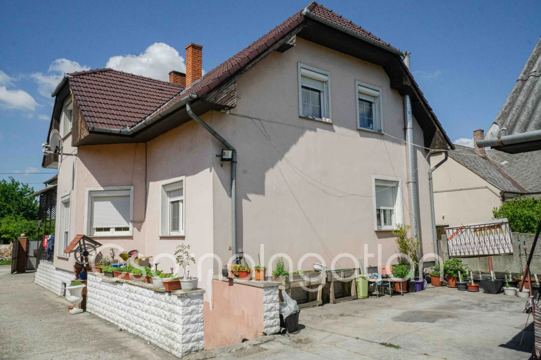 Eladó családi ház, Kapuvár