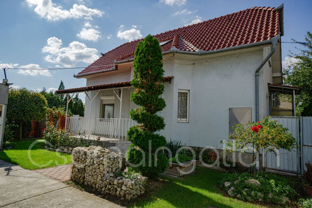 Eladó családi ház, Csorna