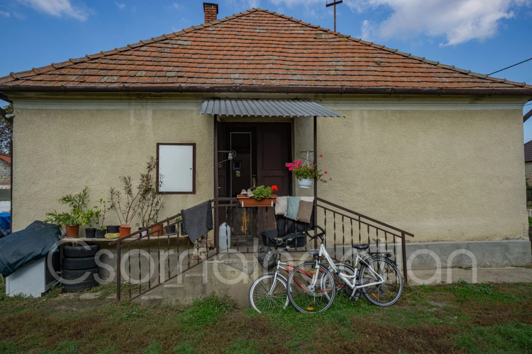 Eladó családi ház, Rábapatona