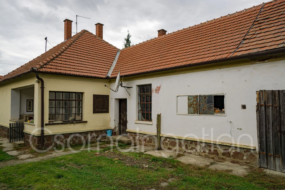 Eladó családi ház, Szil