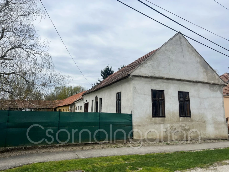 Eladó családi ház, Potyond