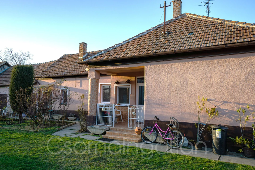 Eladó családi ház, Szárföld