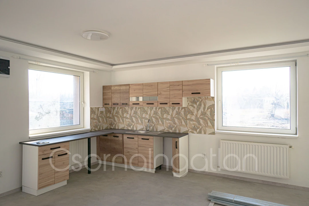 Eladó családi ház, Csorna